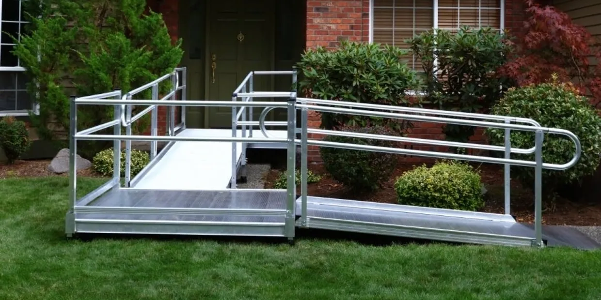 Seamless Integration of Modular Ramps and Modern Living Spaces